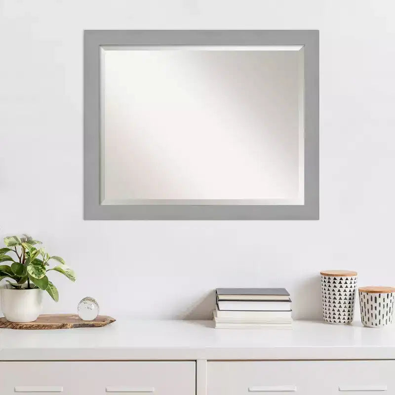 Specchio da parete smussato con cornice in nichel spazzolato 32"x26", argento, hardware di montaggio incluso