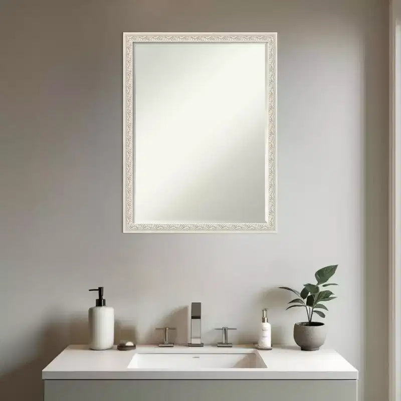 Specchio da parete per bagno Amanti Art Bethany, con cornice in legno, smussatura da mezzo pollice