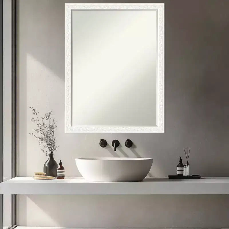 Specchio da parete per bagno Amanti Art Bethany, con cornice in legno, smussatura da mezzo pollice