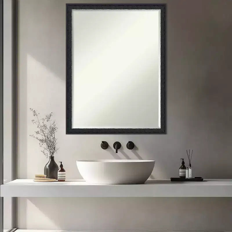 Specchio da parete per bagno Amanti Art Bethany, con cornice in legno, smussatura da mezzo pollice