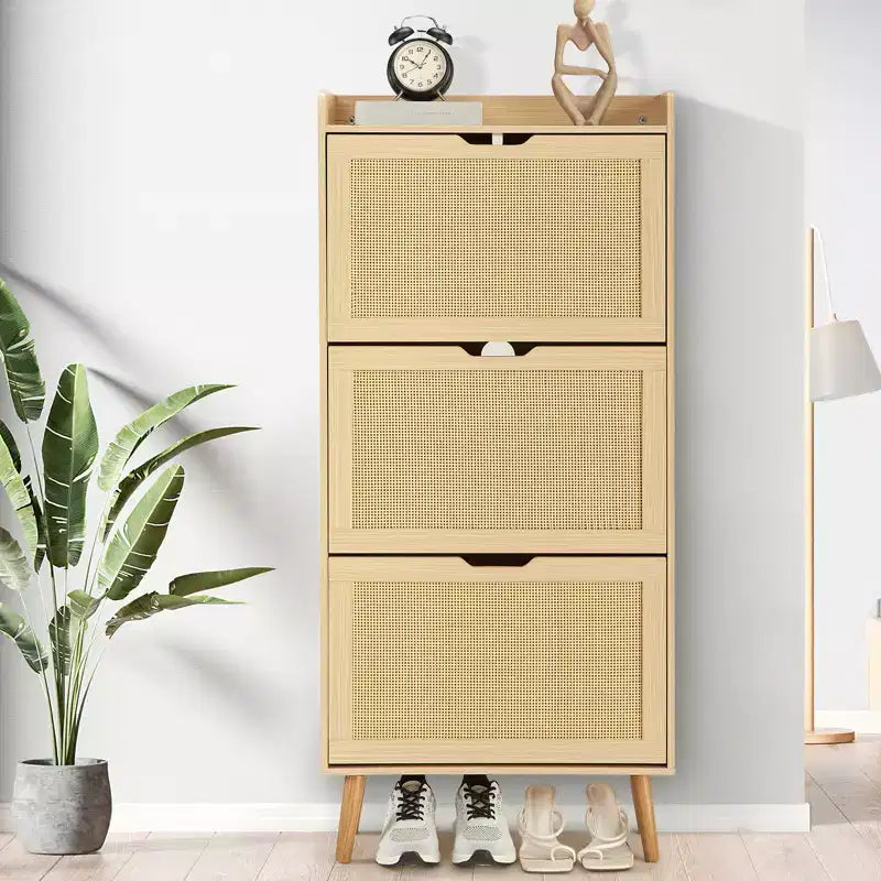 Scarpiera Nascosta con 3 Sportelli a Ribalta in Rattan e Design Anti-Ribaltamento, Mobile Scarpiera per Ingresso, Corridoio, per 15-20 Paia di Scarpe