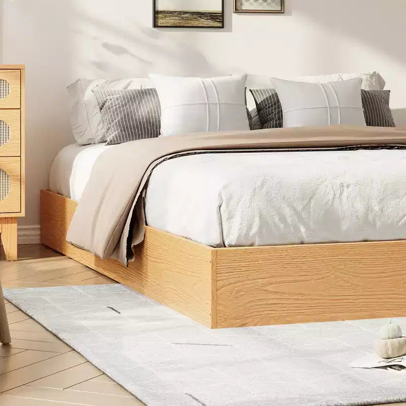 Struttura letto a piattaforma matrimoniale, doghe in legno e metallo, design minimalista, senza rete a molle