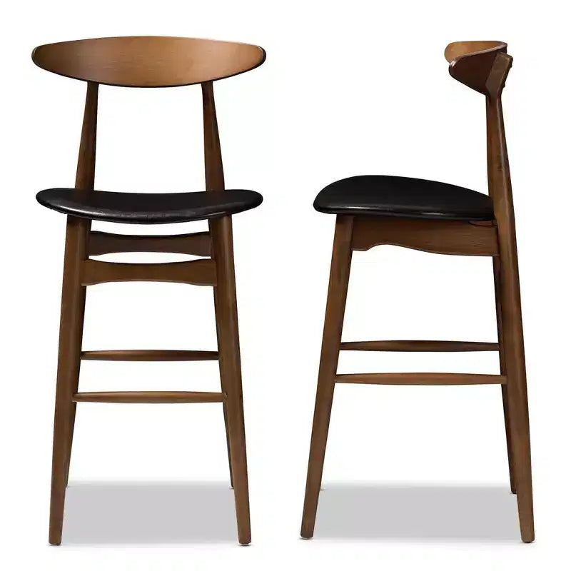 Set di sgabelli da bar HomeStock Flora Mid-Century Modern con finitura noce e rivestimento in similpelle nera