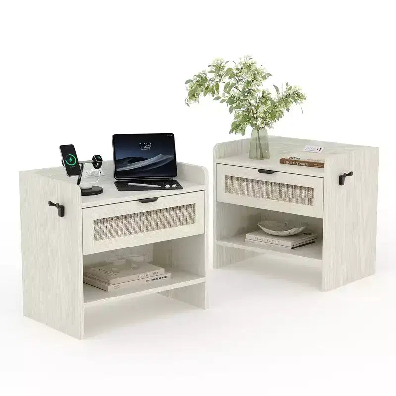 Lot de 2 tables de chevet en rotin, table de chevet avec station de recharge et port USB-C, table de chevet bohème avec tiroir et étagère ouverte, table d'appoint