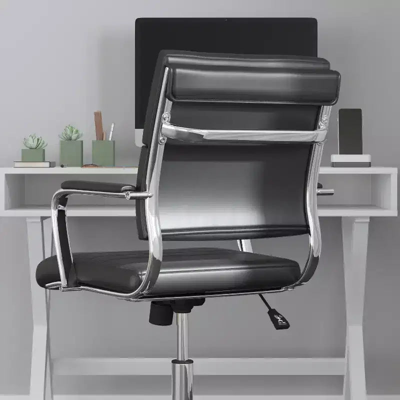 Sedia da ufficio ergonomica girevole, schienale medio, pelle rigenerata, braccioli e base in metallo imbottiti