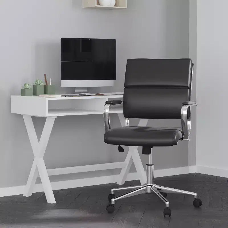 Sedia da ufficio ergonomica girevole, schienale medio, pelle rigenerata, braccioli e base in metallo imbottiti