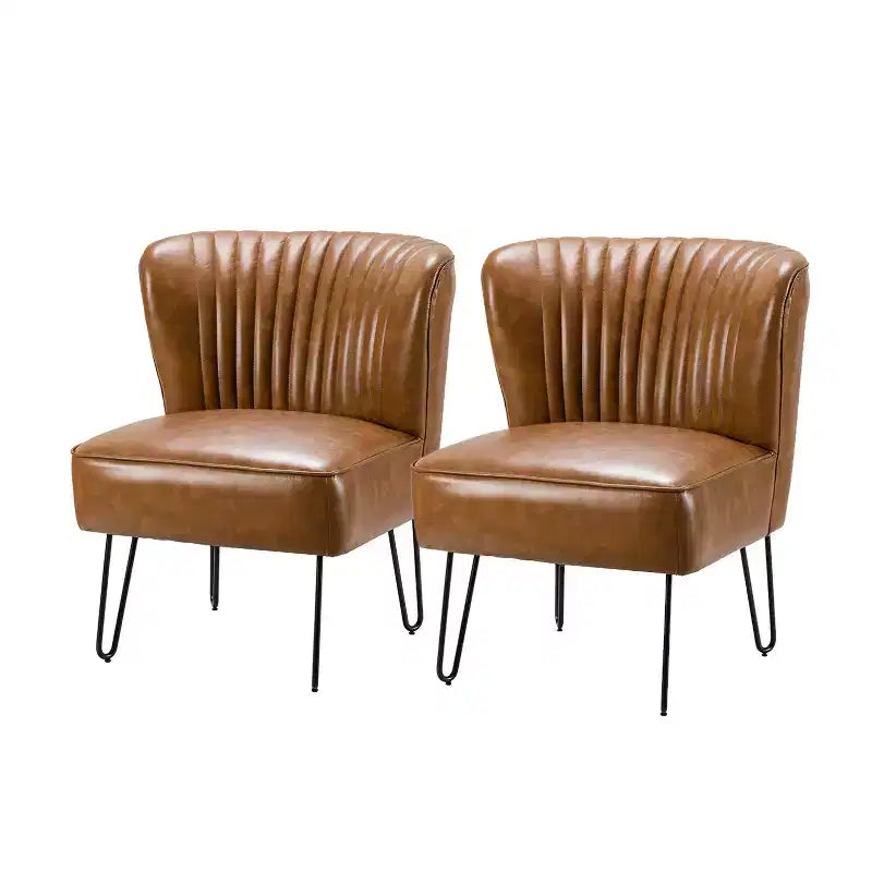 Set di 2 sedie accentate in similpelle trapuntata a mezza schiena con base in metallo